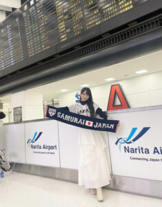 志柿じゅみさんが成田空港へ出迎えした画像