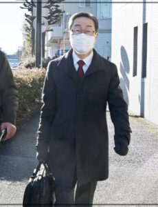 田中富広会長がマスクをして姿を表したときの画像