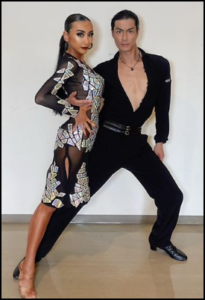 オチョ（進藤学）さんと浅田舞さんの社交ダンス出場の時の記念写真